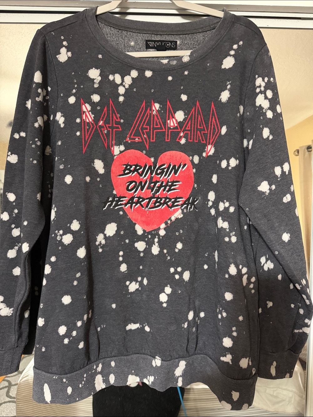 Def Leppard Graphic Sweatshirt